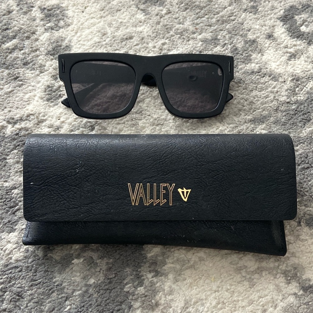 Valley Atla Sunglasses Matte Black